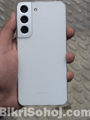 SAMSUNG S22 100% FRESH AND WATERPROOF